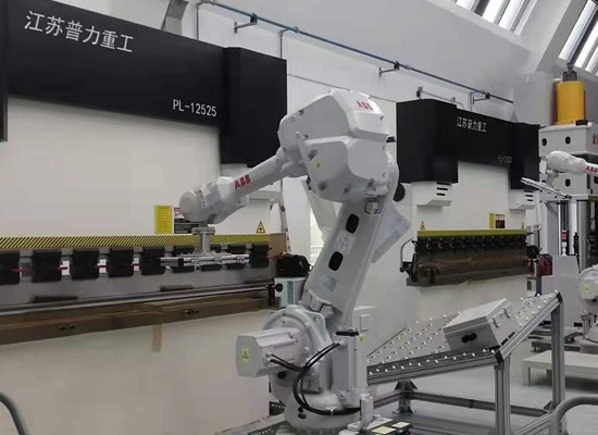 電液伺服數(shù)控折彎?rùn)C(jī)有何優(yōu)點(diǎn)，具備怎樣的性能特點(diǎn)?